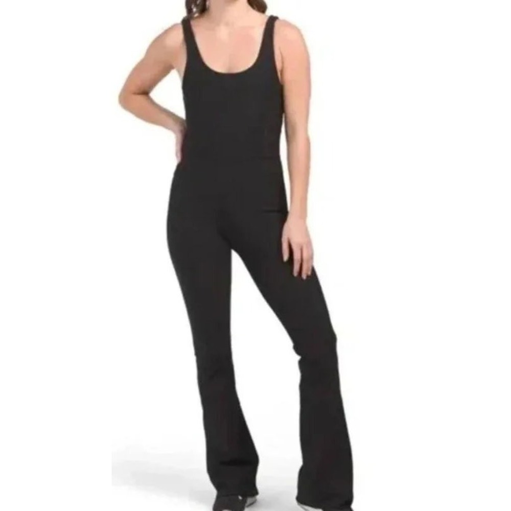 WILO Flare Rib Jumpsuit Black‎ Ribbed Scoop Neck Flare Leg Small NEW sporty